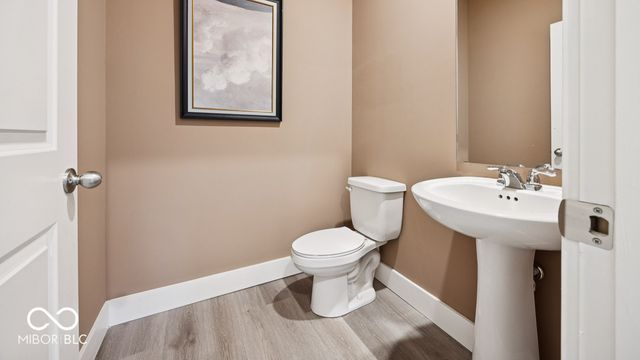 6264 Flag Stop Drive, Whitestown, IN 46075