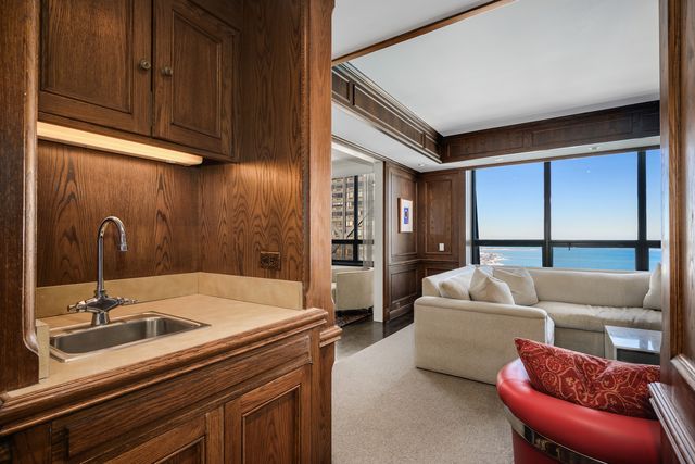 180 E Pearson Street 6802, Chicago, IL 60611