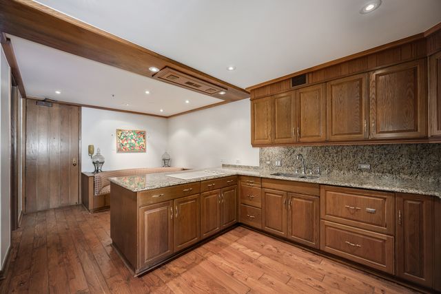 180 E Pearson Street 6802, Chicago, IL 60611