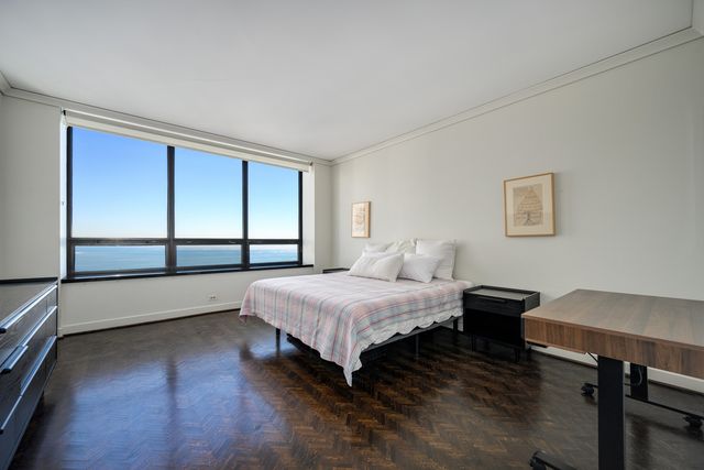 180 E Pearson Street 6802, Chicago, IL 60611