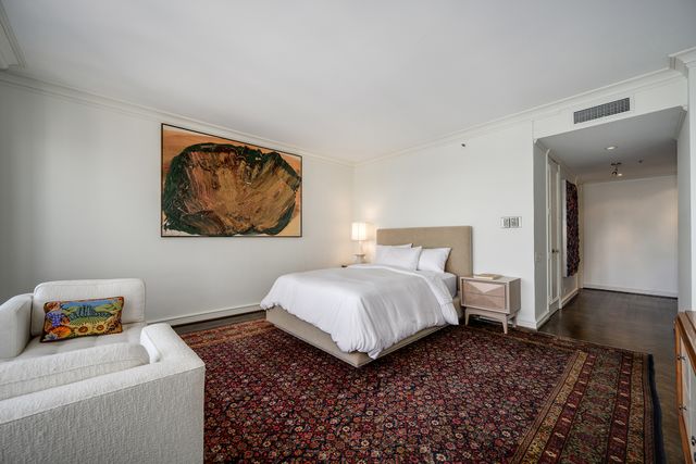 180 E Pearson Street 6802, Chicago, IL 60611