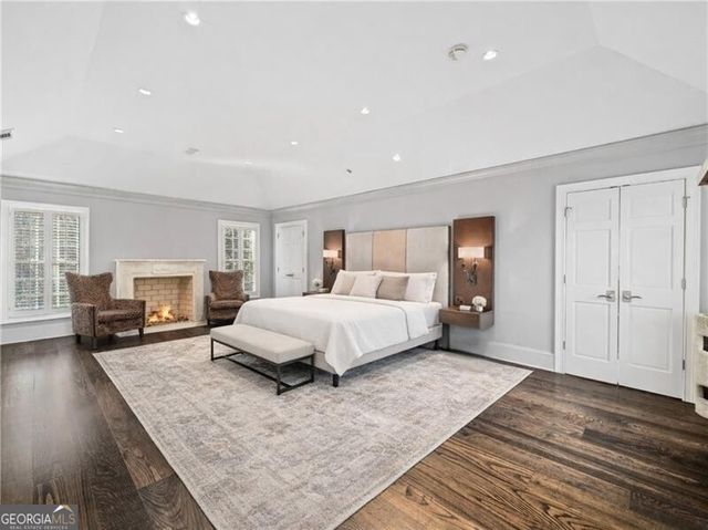 2740 Northside Drive NW, Atlanta, GA 30305