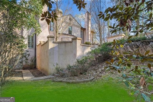 2740 Northside Drive NW, Atlanta, GA 30305