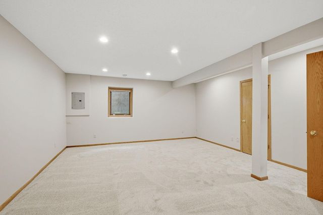 3304 W Park Drive, Burnsville, MN 55306