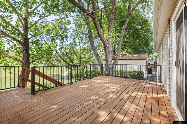 3618 S 91st Street, Omaha, NE 68124