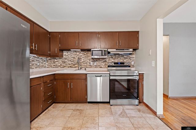 3618 S 91st Street, Omaha, NE 68124