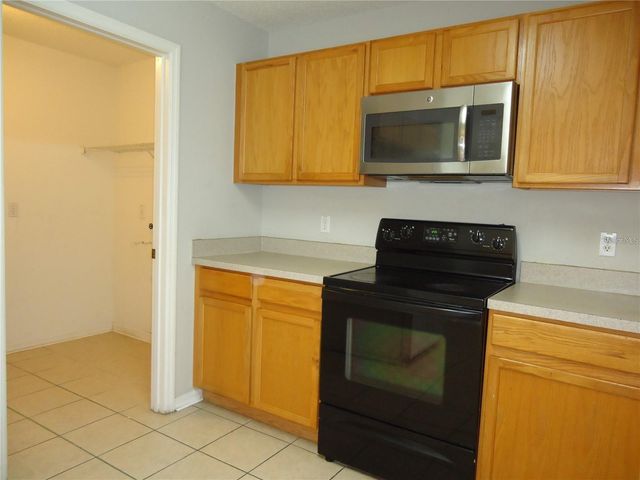 121 BRISTOL FOREST TRAIL, Sanford, FL 32771