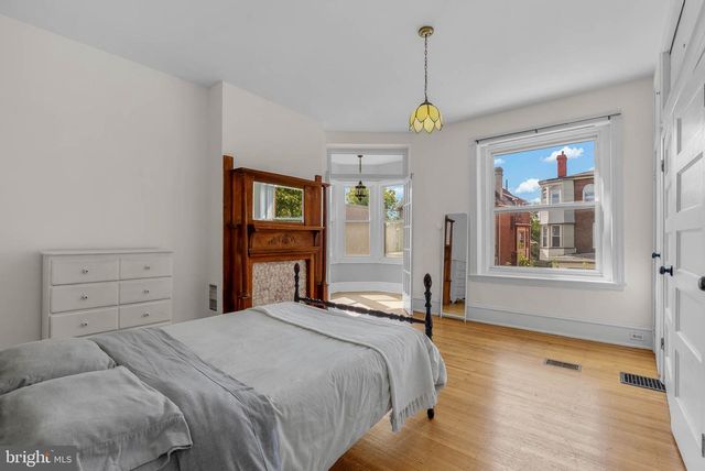 923 S SAINT BERNARD ST, Philadelphia, PA 19143