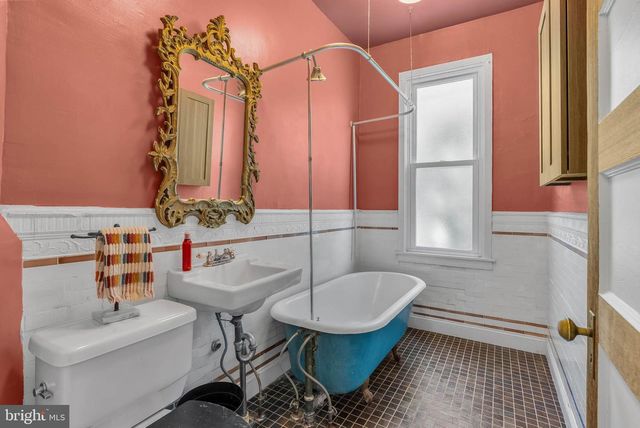 923 S SAINT BERNARD ST, Philadelphia, PA 19143