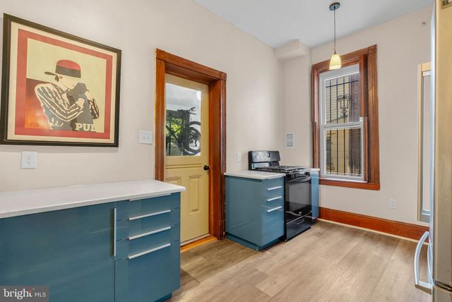 923 S SAINT BERNARD ST, Philadelphia, PA 19143