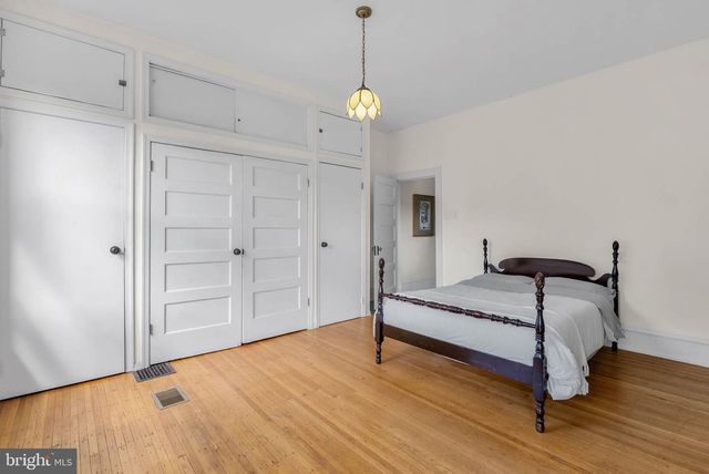 923 S SAINT BERNARD ST, Philadelphia, PA 19143