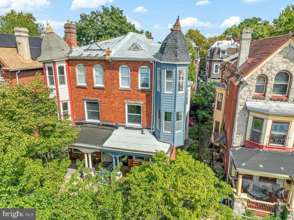 923 S SAINT BERNARD ST, Philadelphia, PA 19143