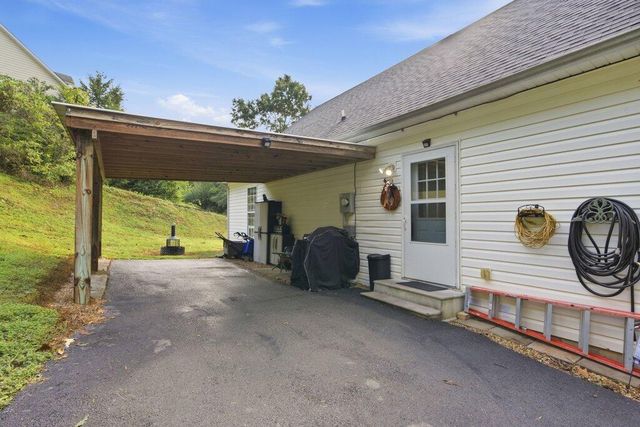 777 Grassy Branch Road, Dayton, TN 37321