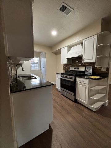 1609 Running River Road, Garland, TX 75044