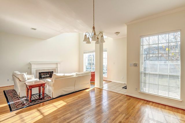 5518 Rose Street, Houston, TX 77007