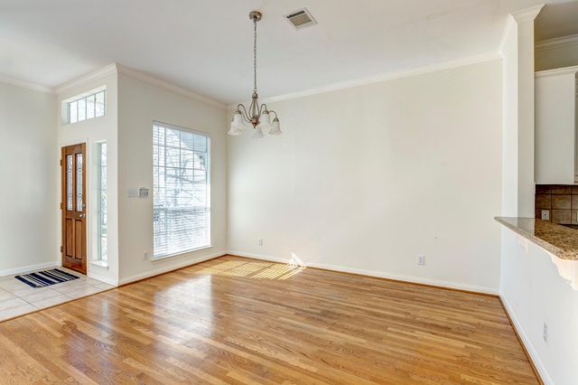5518 Rose Street, Houston, TX 77007