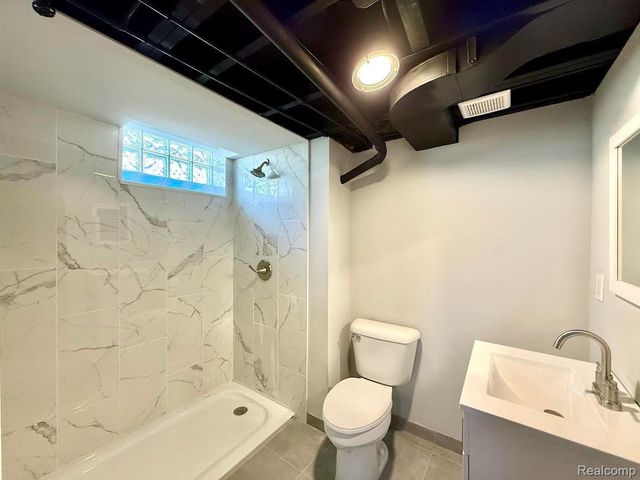 7499 ROBINDALE Avenue, Dearborn Heights, MI 48127