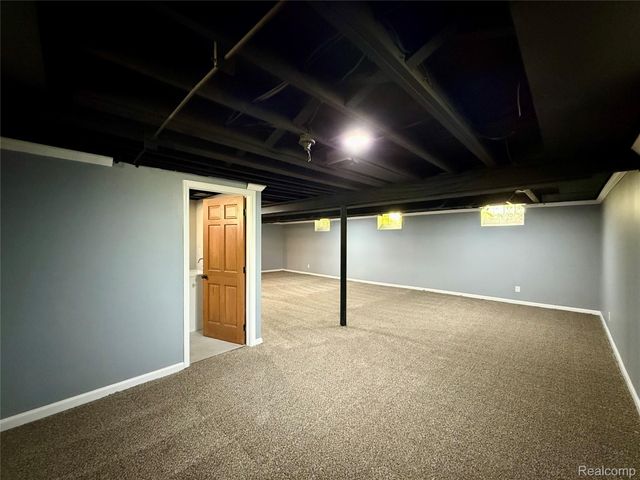 7499 ROBINDALE Avenue, Dearborn Heights, MI 48127