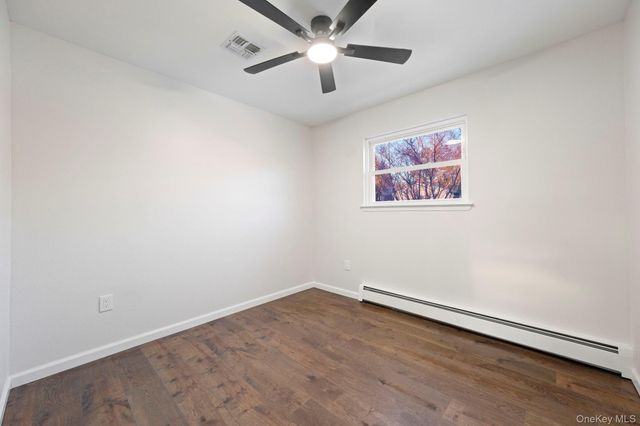 15 Decker Drive, Washingtonville, NY 10992