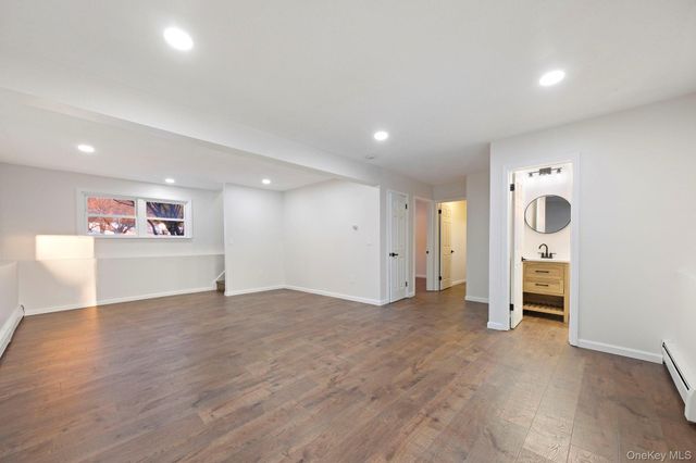 15 Decker Drive, Washingtonville, NY 10992