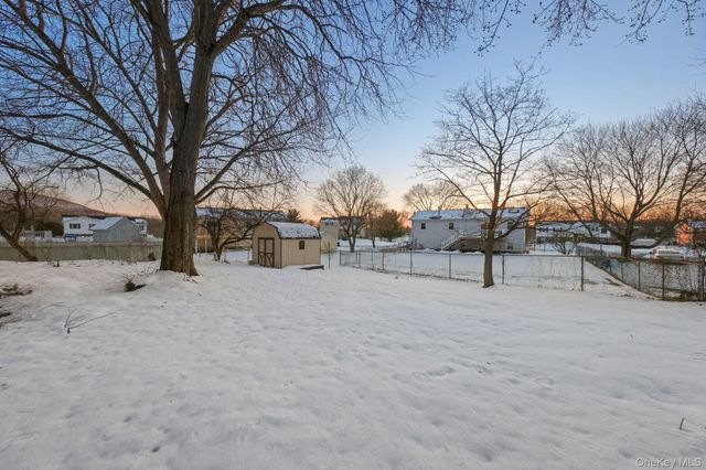 15 Decker Drive, Washingtonville, NY 10992