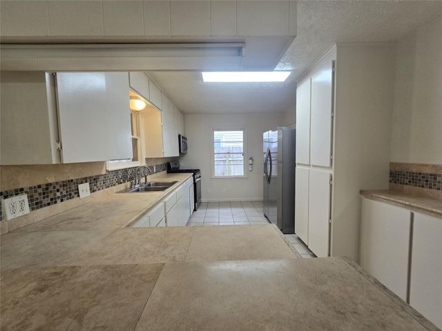 6717 Fairway Drive, Galveston, TX 77551