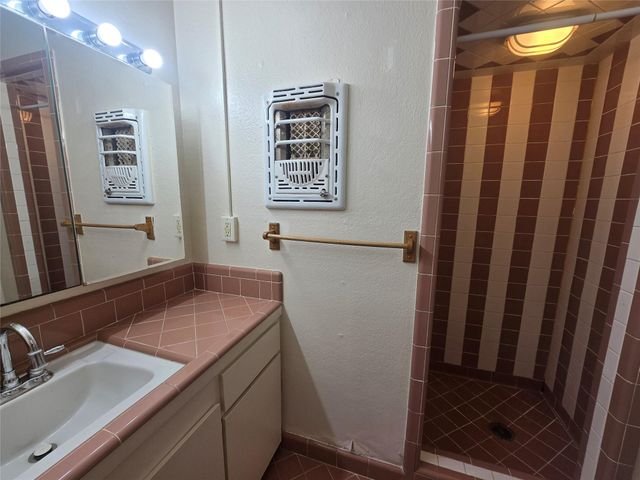 6717 Fairway Drive, Galveston, TX 77551