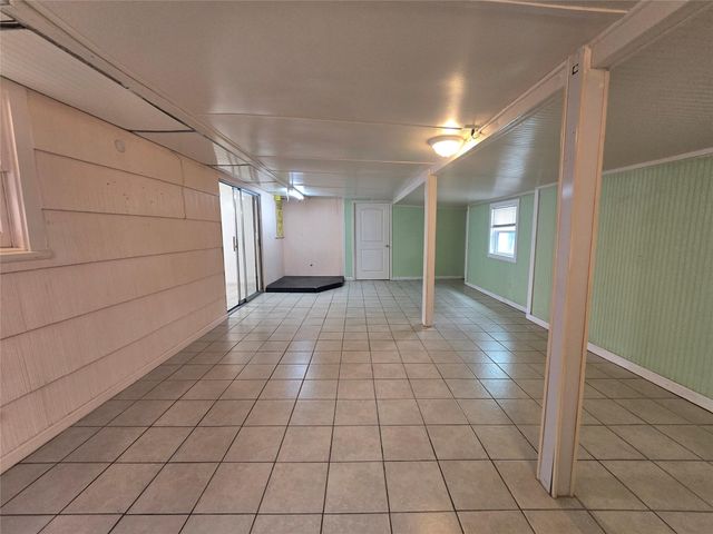 6717 Fairway Drive, Galveston, TX 77551