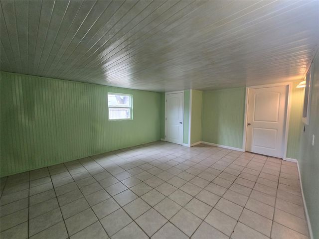 6717 Fairway Drive, Galveston, TX 77551