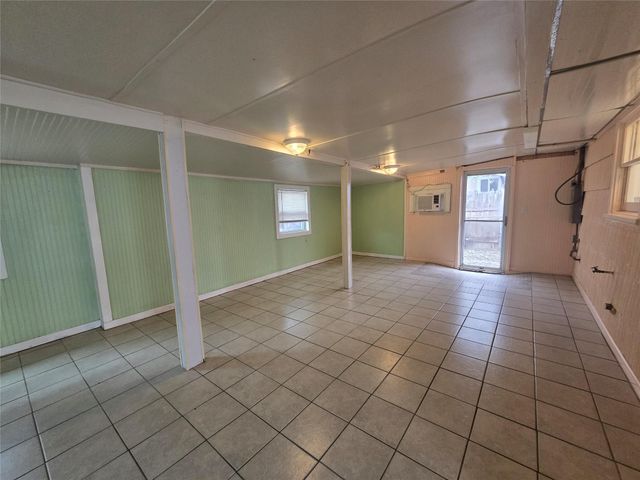 6717 Fairway Drive, Galveston, TX 77551