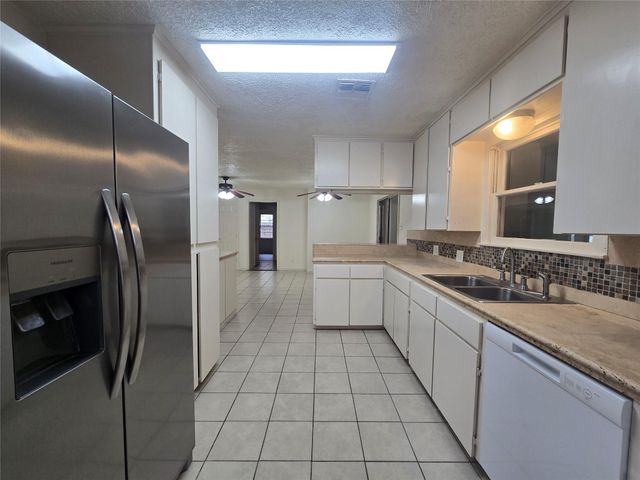 6717 Fairway Drive, Galveston, TX 77551