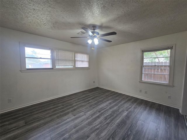 6717 Fairway Drive, Galveston, TX 77551