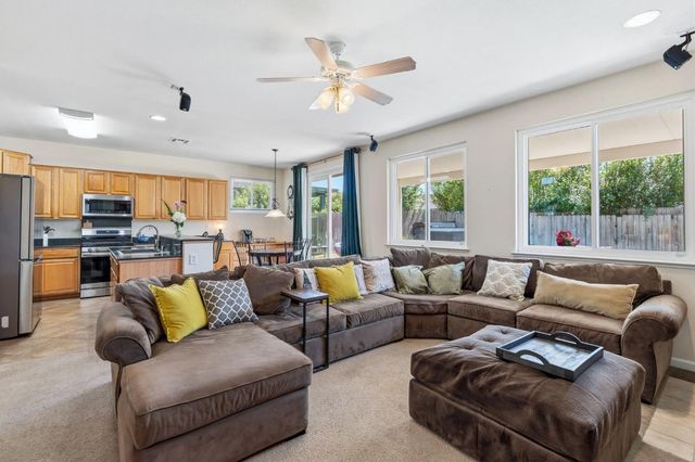 9044 Wharton Way, Elk Grove, CA 95624