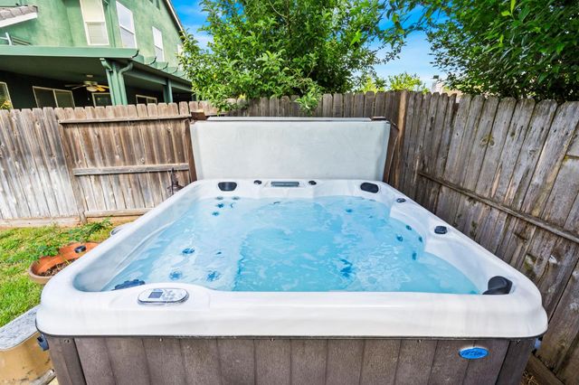 9044 Wharton Way, Elk Grove, CA 95624