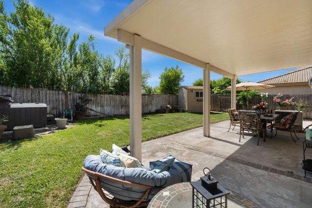 9044 Wharton Way, Elk Grove, CA 95624