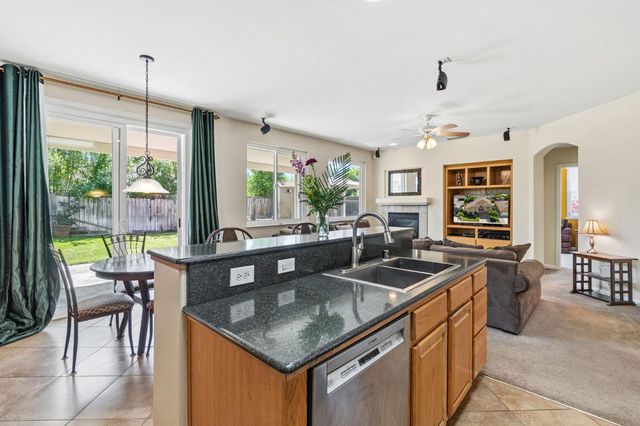 9044 Wharton Way, Elk Grove, CA 95624