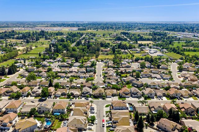 9044 Wharton Way, Elk Grove, CA 95624