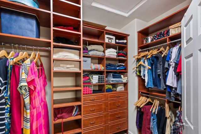 9044 Wharton Way, Elk Grove, CA 95624