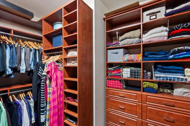 9044 Wharton Way, Elk Grove, CA 95624