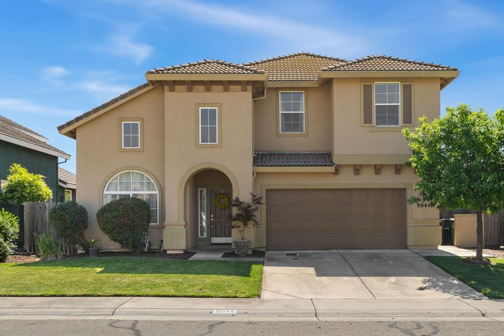 9044 Wharton Way, Elk Grove, CA 95624