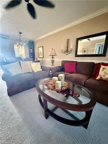 1 High Point CIR W 303, Naples, FL 34103