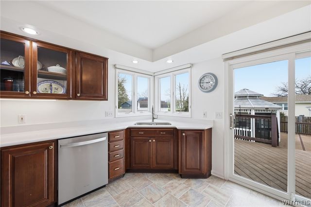 6962 Christi Lane, Wheatfield, NY 14304