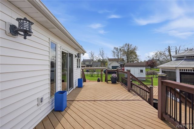 6962 Christi Lane, Wheatfield, NY 14304