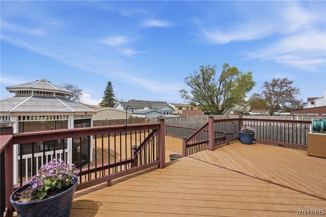 6962 Christi Lane, Wheatfield, NY 14304