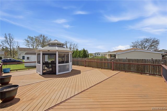 6962 Christi Lane, Wheatfield, NY 14304