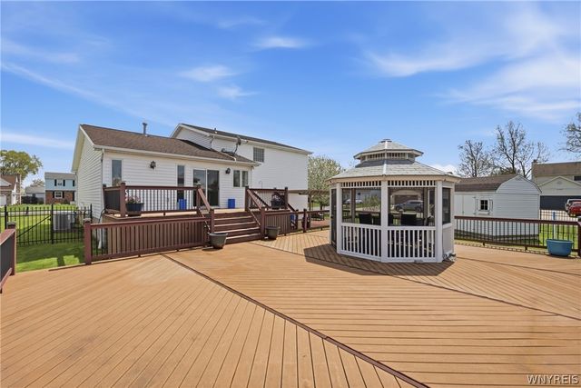 6962 Christi Lane, Wheatfield, NY 14304