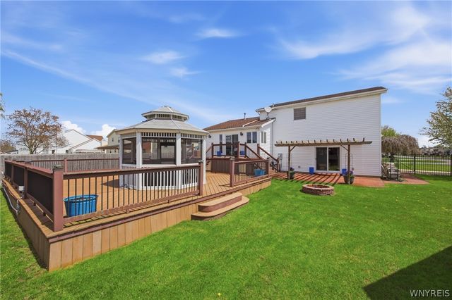 6962 Christi Lane, Wheatfield, NY 14304