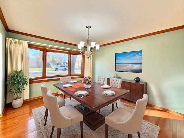 442 Oakland LANE, Elkhorn, WI 53121