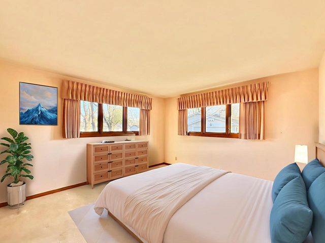 442 Oakland LANE, Elkhorn, WI 53121