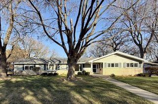 442 Oakland LANE, Elkhorn, WI 53121